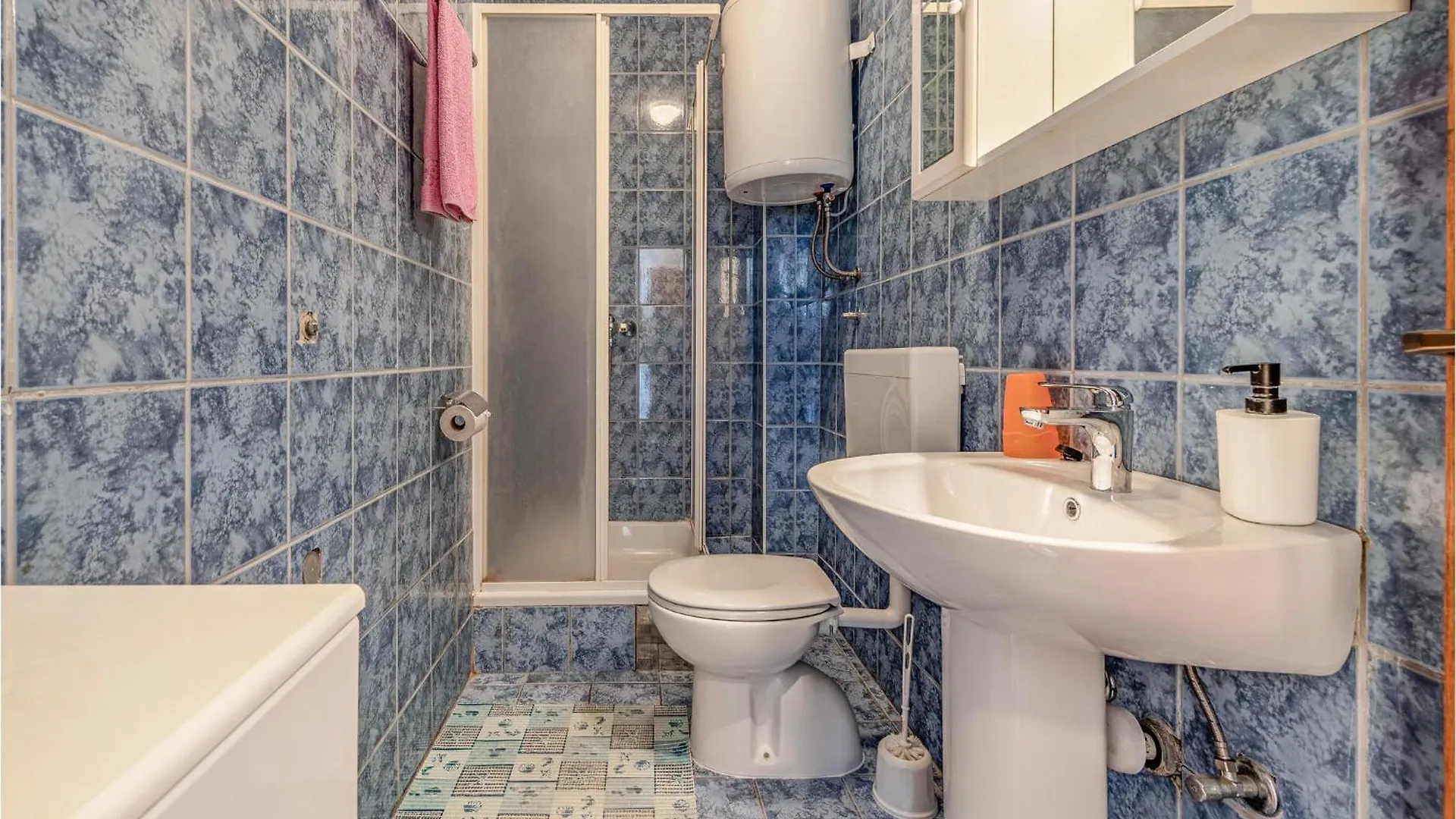 Amazing Apartment In Pakostane 0*,