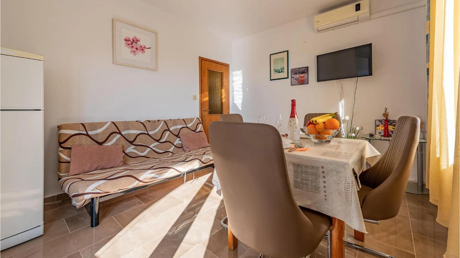 Amazing Apartment In Pakostane Croatia